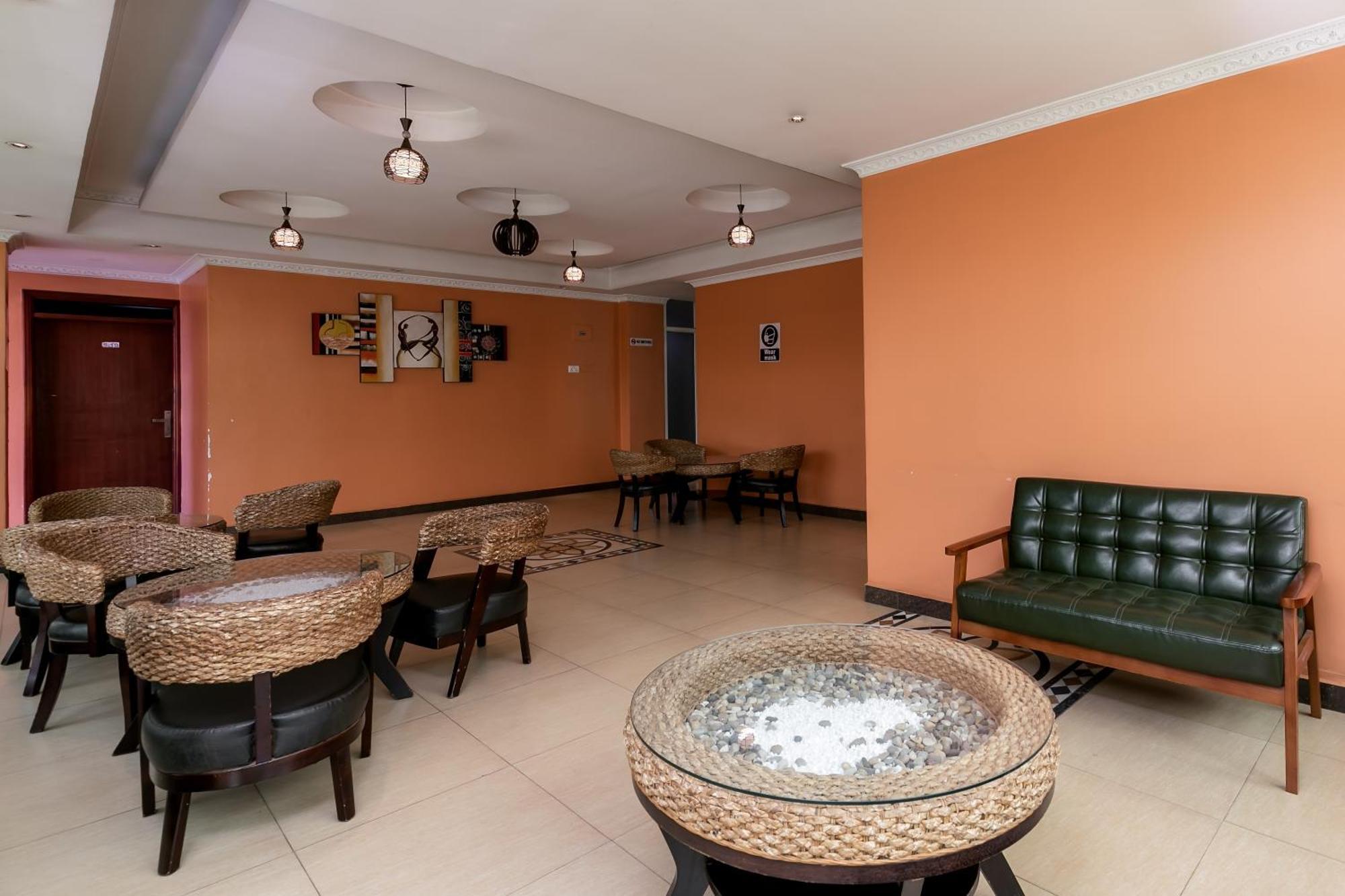 Russell Hotel Kampala Exterior foto