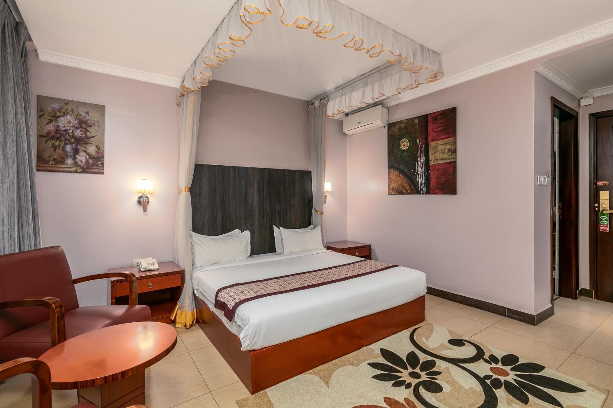Russell Hotel Kampala Exterior foto